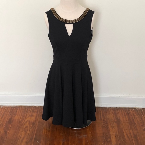 Beaded Keyhole Open Back Swing Dress - Picture 6 of 7